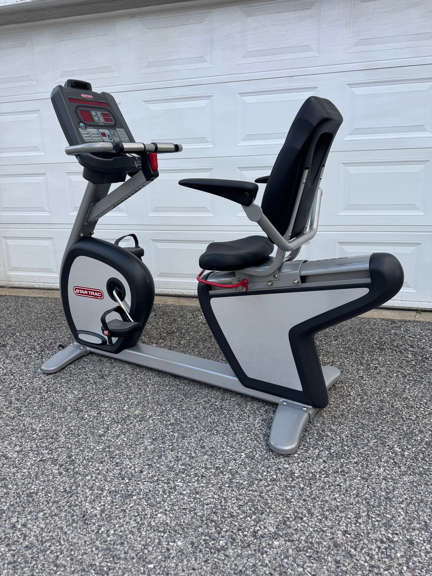 Star Trac Pro Recumbent Bike (Zero Entry)