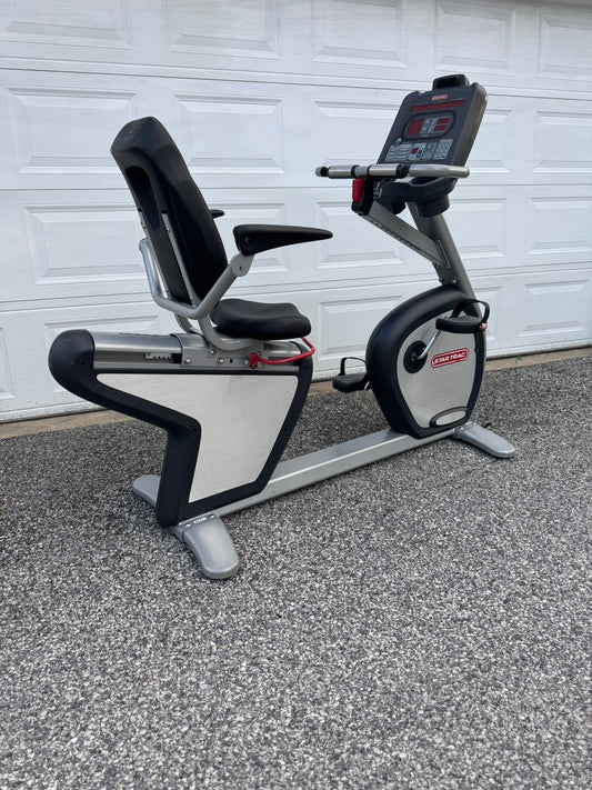Star Trac Pro Recumbent Bike (Zero Entry)