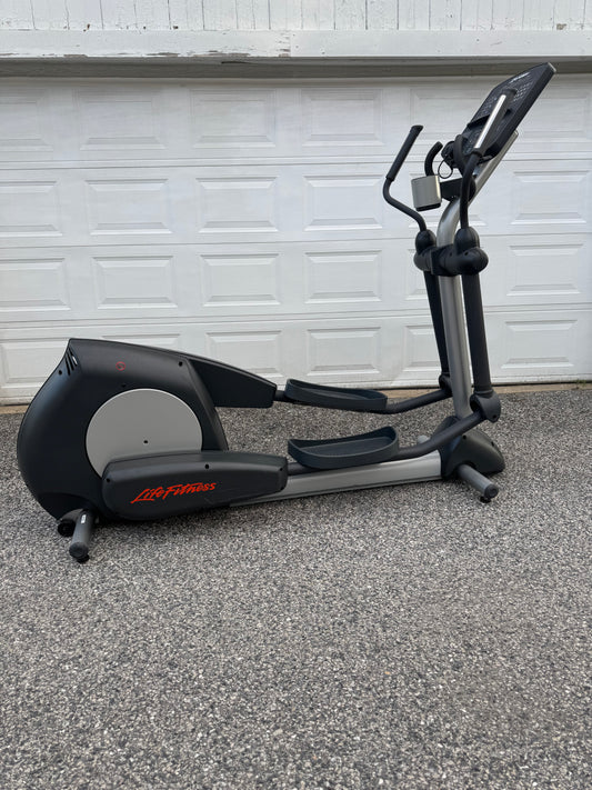 Life Fitness CLSX Elliptical