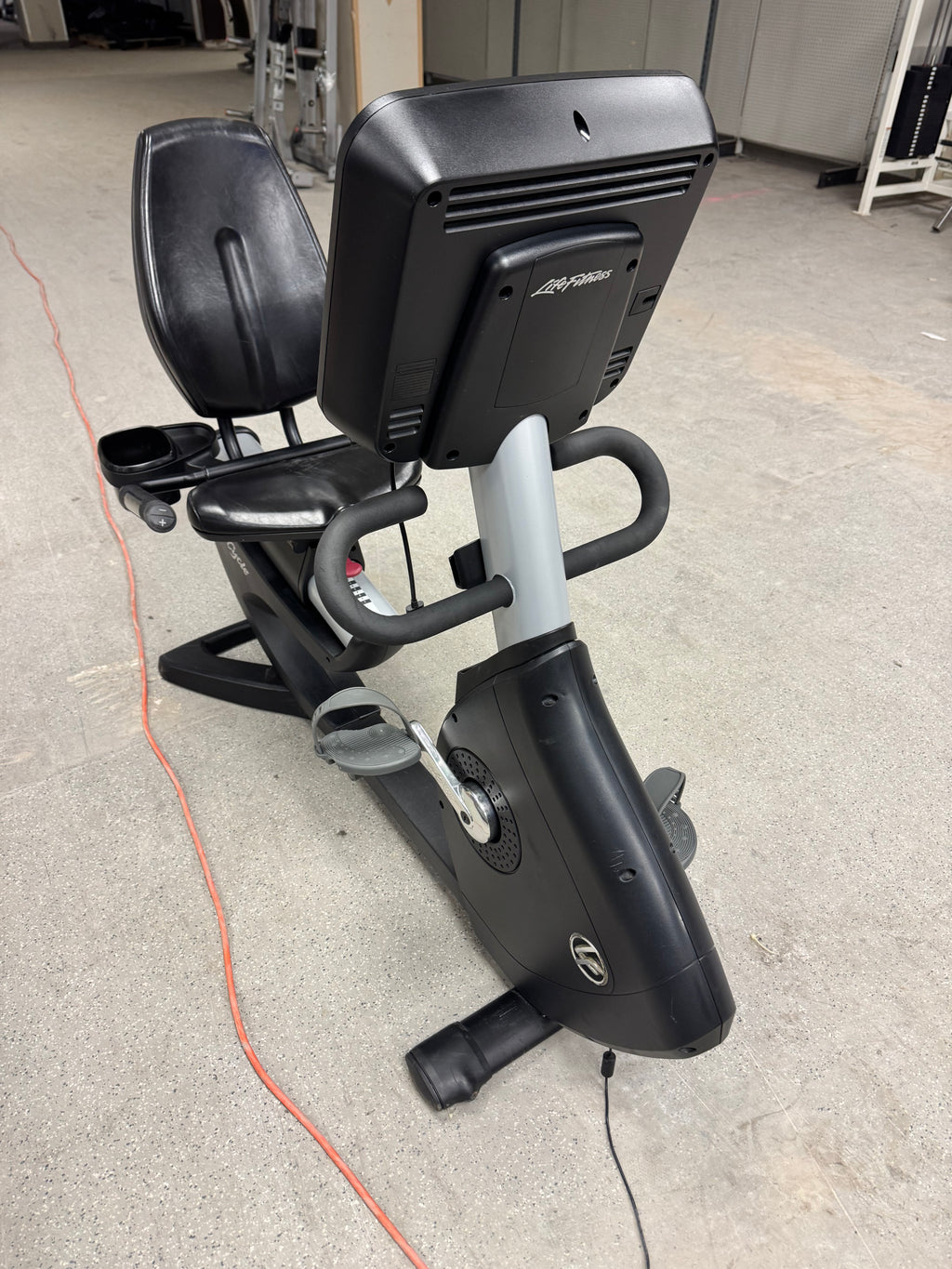 Life Fitness 95R Discover W/ SE Console