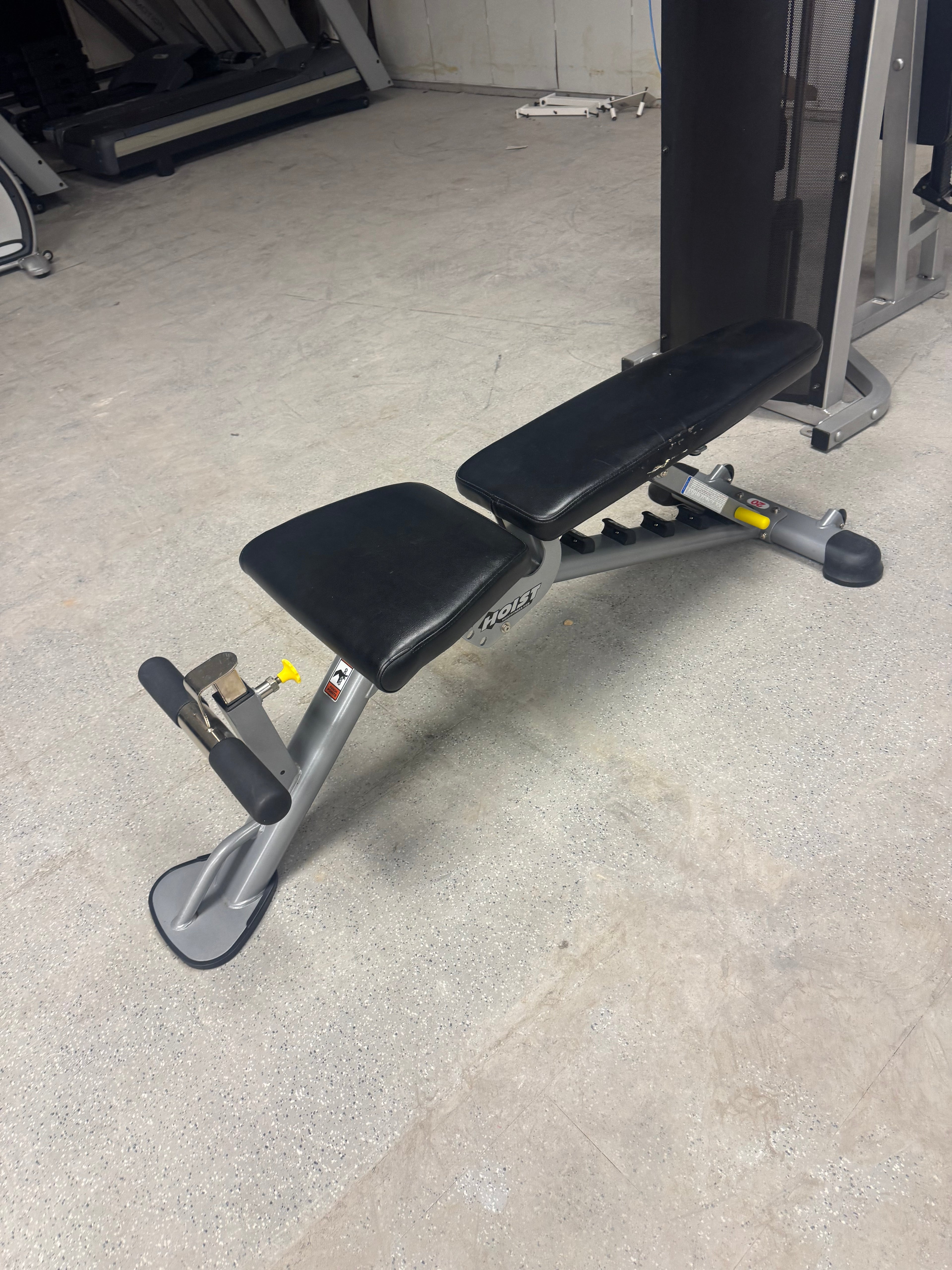 Hoist HF-5165 7-Position F.I.D. Bench